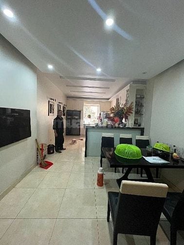Bán nhà phố Huế 85m2 33 tỷ Thang máy gần phố 2 thoáng 