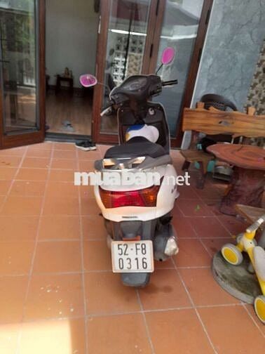 Nhà dư xe bán