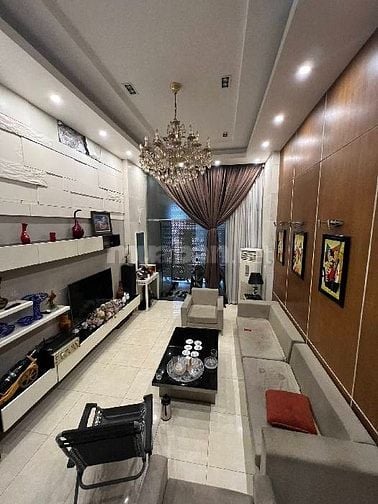 Bán nhà phố Huế 85m2 33 tỷ Thang máy gần phố 2 thoáng 