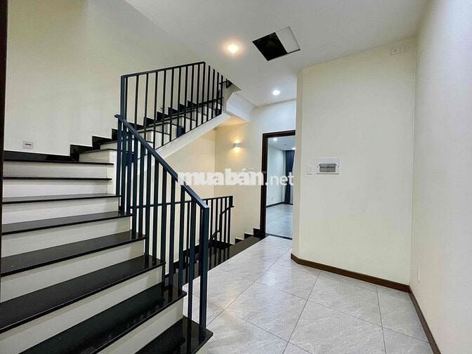 BÁN NHÀ 4 TẦNG_HXH_Hiệp Bình Phước. 68M2(4x17) 4PN-5WC. Chỉ 6.3 Tỷ tl