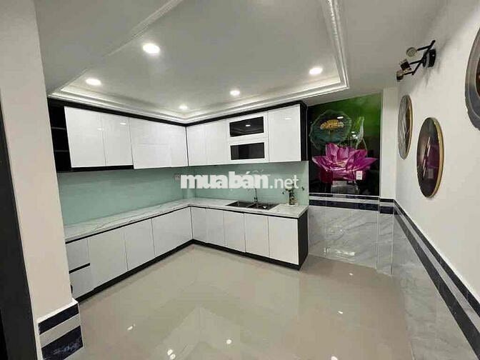 🏡Bán nhà Lạc Long Quân - 40m2 - 6 Tầng , 5pn - HXH 7m - Chỉ 9.6 Tỷ 💵