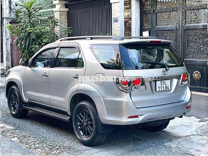 Fortuner AT SX 2015 xe nhà cần bán.