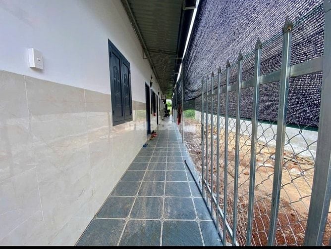 Chính chủ gửi bán dãy trọ mới xây 1 kiot 4 phòng trọ phía sau lưng KCN