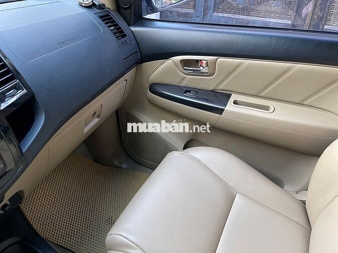 Fortuner AT SX 2015 xe nhà cần bán.