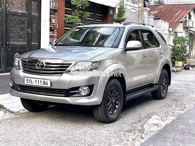 Fortuner AT SX 2015 xe nhà cần bán.