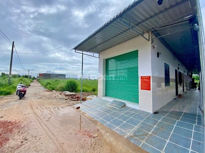 Chính chủ gửi bán dãy trọ mới xây 1 kiot 4 phòng trọ phía sau lưng KCN