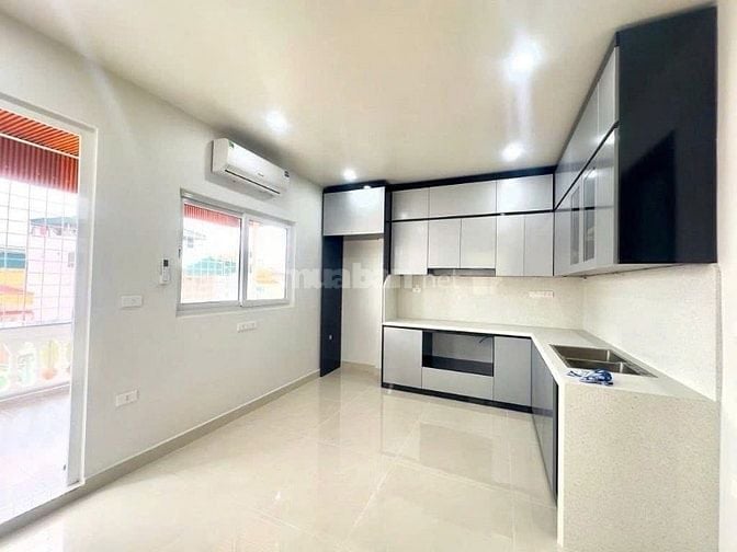 Bán nhà Quan Thổ – Đống Đa, DT 45m², 6 tầng, thang máy, ô tô vào nhà