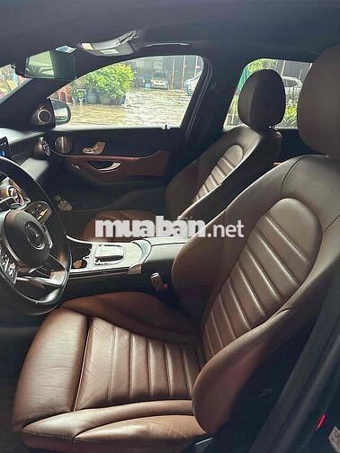 Mercedes Benz GLC 2022 300 4Matic - 39641 km