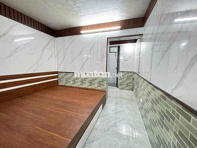 bán tập thể tầng 1 ngay THÁI THỊNH ĐỐNG ĐA