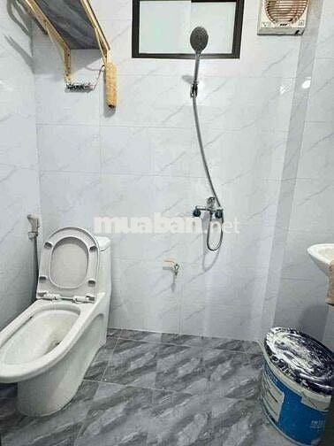 bán tập thể tầng 1 ngay THÁI THỊNH ĐỐNG ĐA