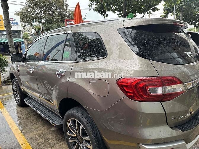 Ford Everest Titanium 2019 4x4, bảo hành 2026