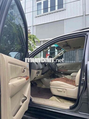 Toyota Fortuner 2010 2.7V  xe đẹp