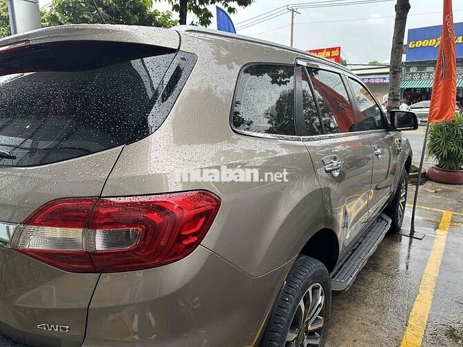Ford Everest Titanium 2019 4x4, bảo hành 2026