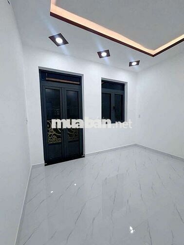 Nhà mới vào ở ngay đường Hương Lộ 2