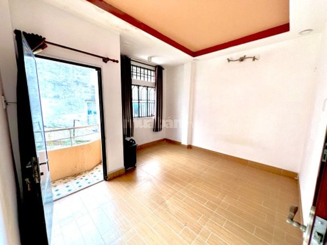 Nhà 4 tầng Nguyễn Đình Chiểu, P4, Phú Nhuận