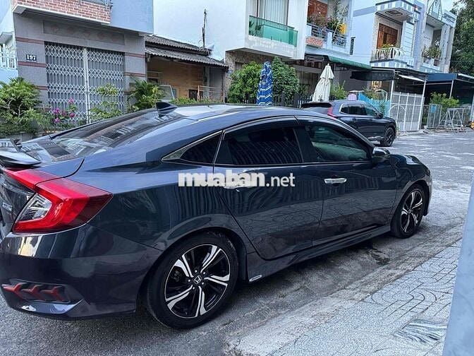 Honda Civic 2018 1.5L Vtec Turbo - 47000 km