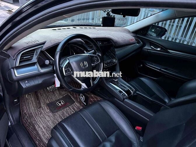 Honda Civic 2018 1.5L Vtec Turbo - 47000 km