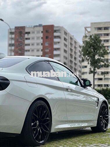 BMW 4 Series 2015 428i Coupe - 81000 km