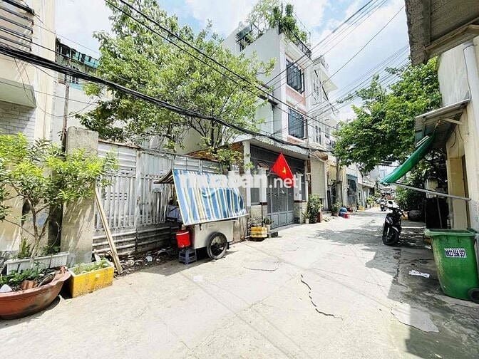 Bán nhà cấp 4 đường số 10 , vuông 5m, hxh, giá nhỉnh 6 tỷ