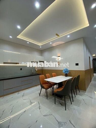 kẹt tiền bán nhà 100m2 2 phòng ngủ thiết kế đẹp sang trọng