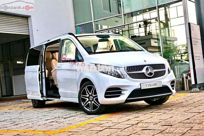 Mercedes Benz V250 AMG 2024 - 3 Tỷ 299 Triệu