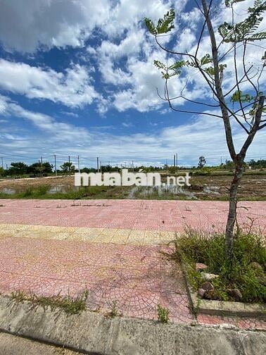 LÔ ĐẤT MẶT TIỀN 150M2(6X25),ĐƯỜNG 7.5M CÁCH HỘI AN 3P DI CHUYỂN