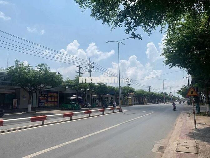 BÁN 169m ĐẤT MẶT TIỀN TẶNG NHÀ