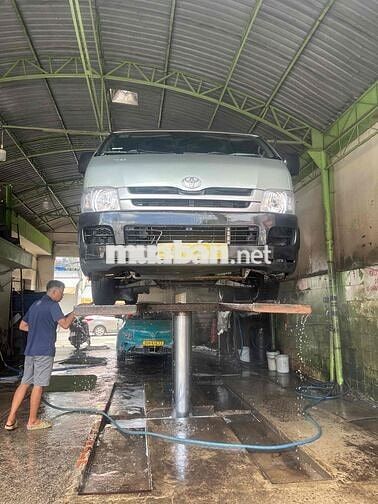 Toyota Hiace 2010 Commuter 2.7 - 200000 km