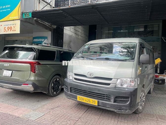 Toyota Hiace 2010 Commuter 2.7 - 200000 km