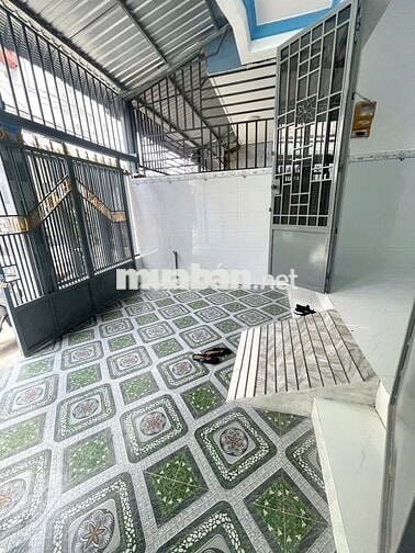 Kẹt tiền xoay bán nhà ở Tân Xuân, Hóc Môn giá 900tr.SHR (5x25)