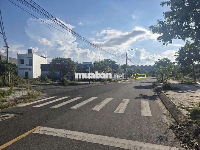 Đất DA Lakeside 117m2, view công viên, đường Nguyễn Thành Long 7m5