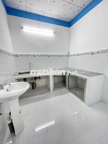 Kẹt tiền xoay bán nhà ở Tân Xuân, Hóc Môn giá 900tr.SHR (5x25)
