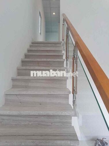 Bán nhà Tân Phong gần Gx Thuận Hoà giá cực rẻ