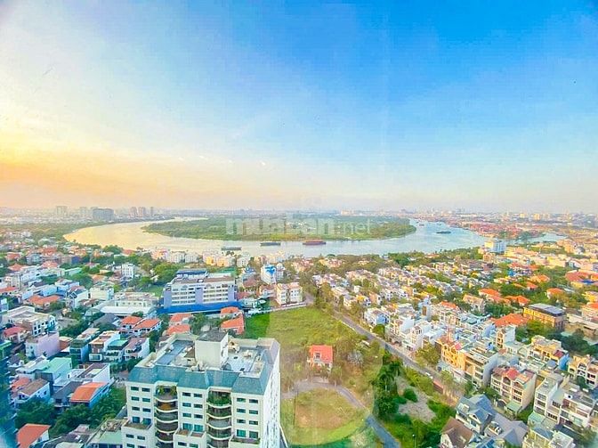 Bán Căn hộ tại Lumiere Riverside tầng cao 3 phòng ngủ view sông 96m2
