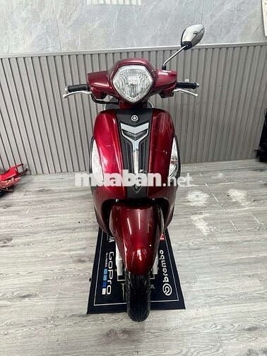 Grande 9 chủ