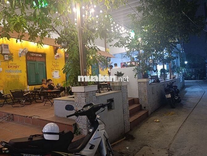 San nhượng mặt bằng cà phê ăn sáng gần 300 m2 bờ bao tân thắng
