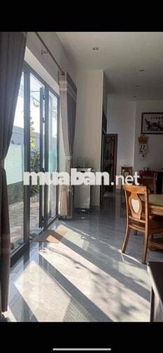 Tôi cần bán nhà 1lầu 1trệt+ nhà  vườn 500m , sổ riêng , 200m thổ cư -