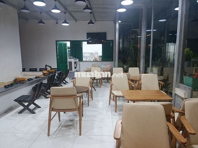 San nhượng mặt bằng cà phê ăn sáng gần 300 m2 bờ bao tân thắng