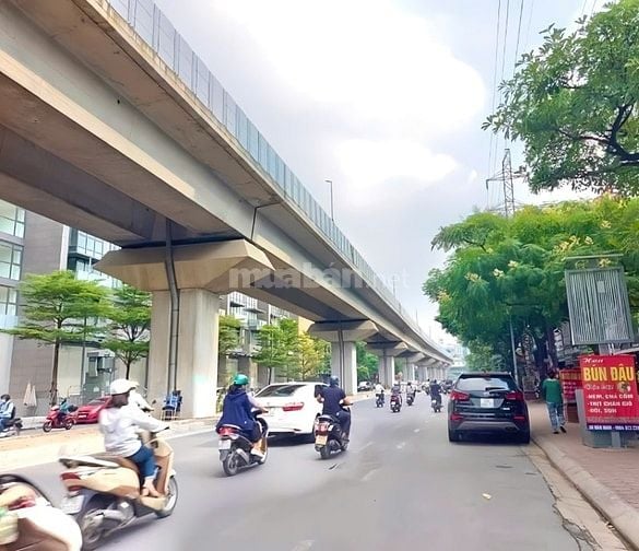 Chỉ 12.6tỷ ở ngay! Ngõ 44 Hào Nam 45m2*5T,MT:4,5m,3thoáng,gần phố.