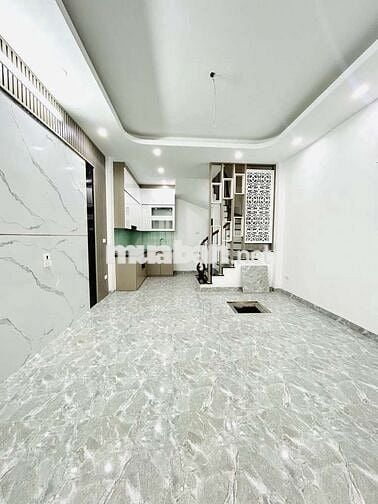 NHÀ ĐẸP TRUNG TÂM QUẬN HAI BÀ TRƯNG CÁCH Ô TÔ 15M 37M 5 TẦNG