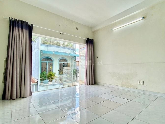 Nhà dtích đất 32m2 đúc thật 5 tầng 4pn hẻm Lê Trung Đình, Q. Tân Phú