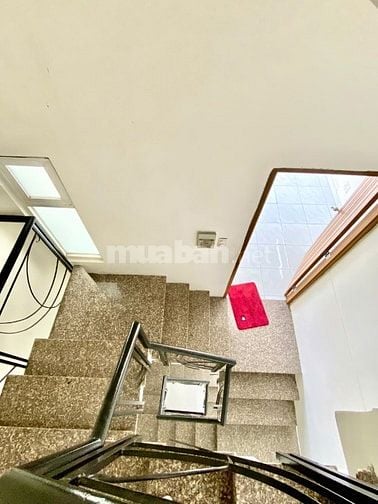 Nhà dtích đất 32m2 đúc thật 5 tầng 4pn hẻm Lê Trung Đình, Q. Tân Phú