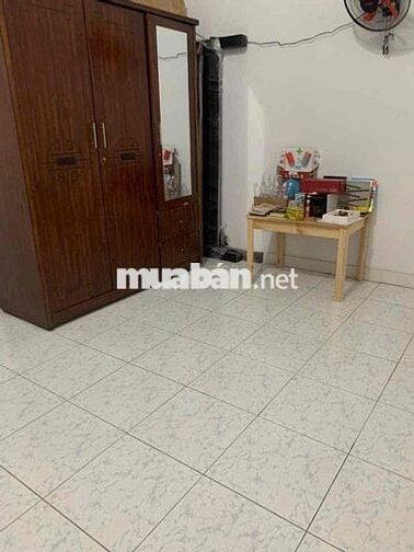 Cho Thuê Nhà Nguyên Căn Ngay ĐH Công Thương. DT : 4x24m, Đúc 2Tấm, 4pn