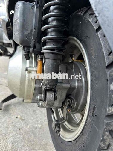 Honda Lead 110 Fi màu bạc Đenđời 2010 bstp xe rin