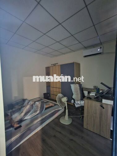 Nhà hẻm 3 mặt thoáng 180m2,  Tiện di chuyển Q.1-2-4