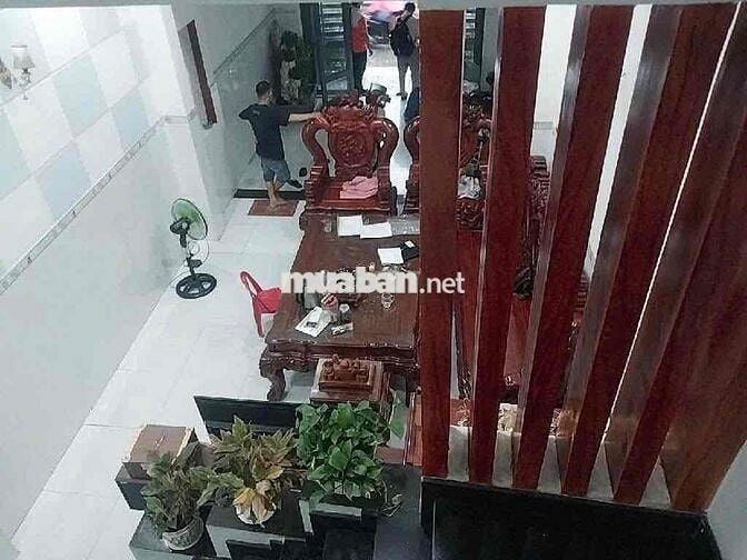 Nhà 1 trệt . 2 lầu . 4PN . 3VS