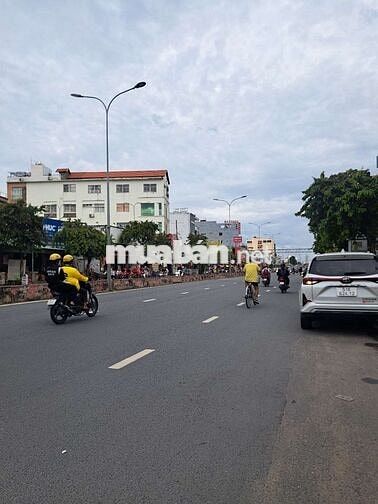 Lê Trọng Tấn, 4,3x22 giá chỉ 7,2 tỷ