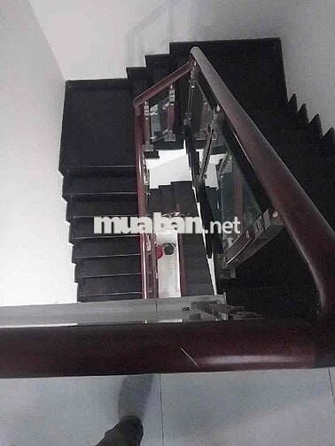 Nhà 1 trệt . 2 lầu . 4PN . 3VS