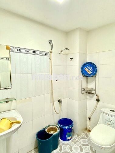 Nhà dtích đất 32m2 đúc thật 5 tầng 4pn hẻm Lê Trung Đình, Q. Tân Phú