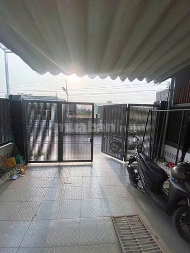 Xoay vốn bán gấp nhà ở Thới Tam Thôn - Hóc Môn . DT 97m2, giá 850triệu